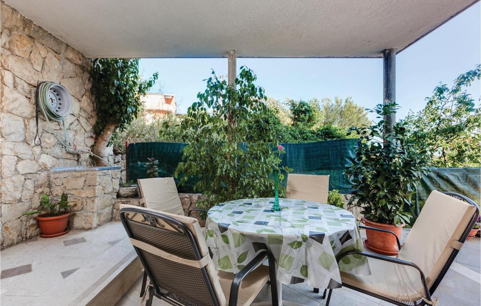 Amazing Apartment In Podstrana With Wifi Exterior foto